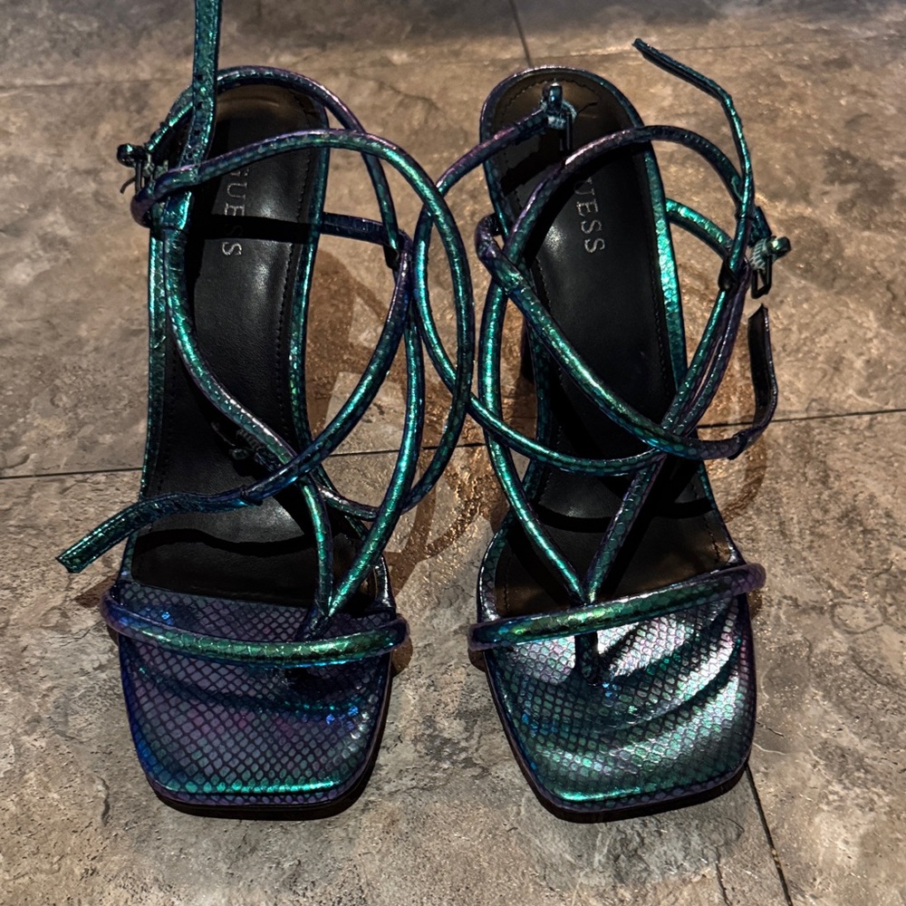 🧞‍♀️🧞🧞‍♂️Guess Multicolor Strappy Women's Heels